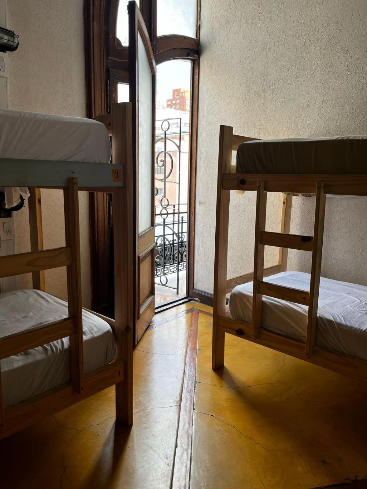 Parla Hostel Buenos Aires Exterior photo