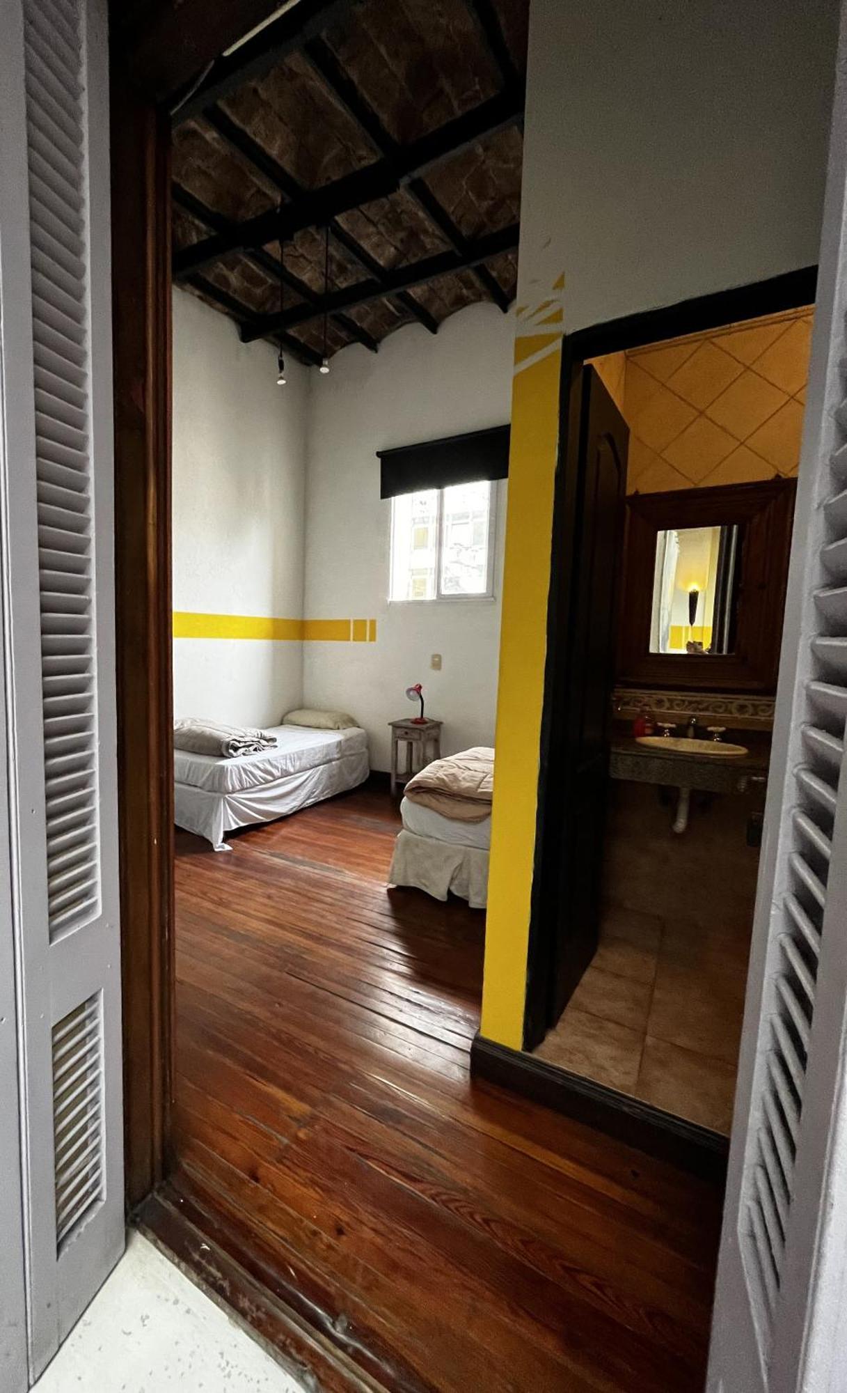 Parla Hostel Buenos Aires Exterior photo