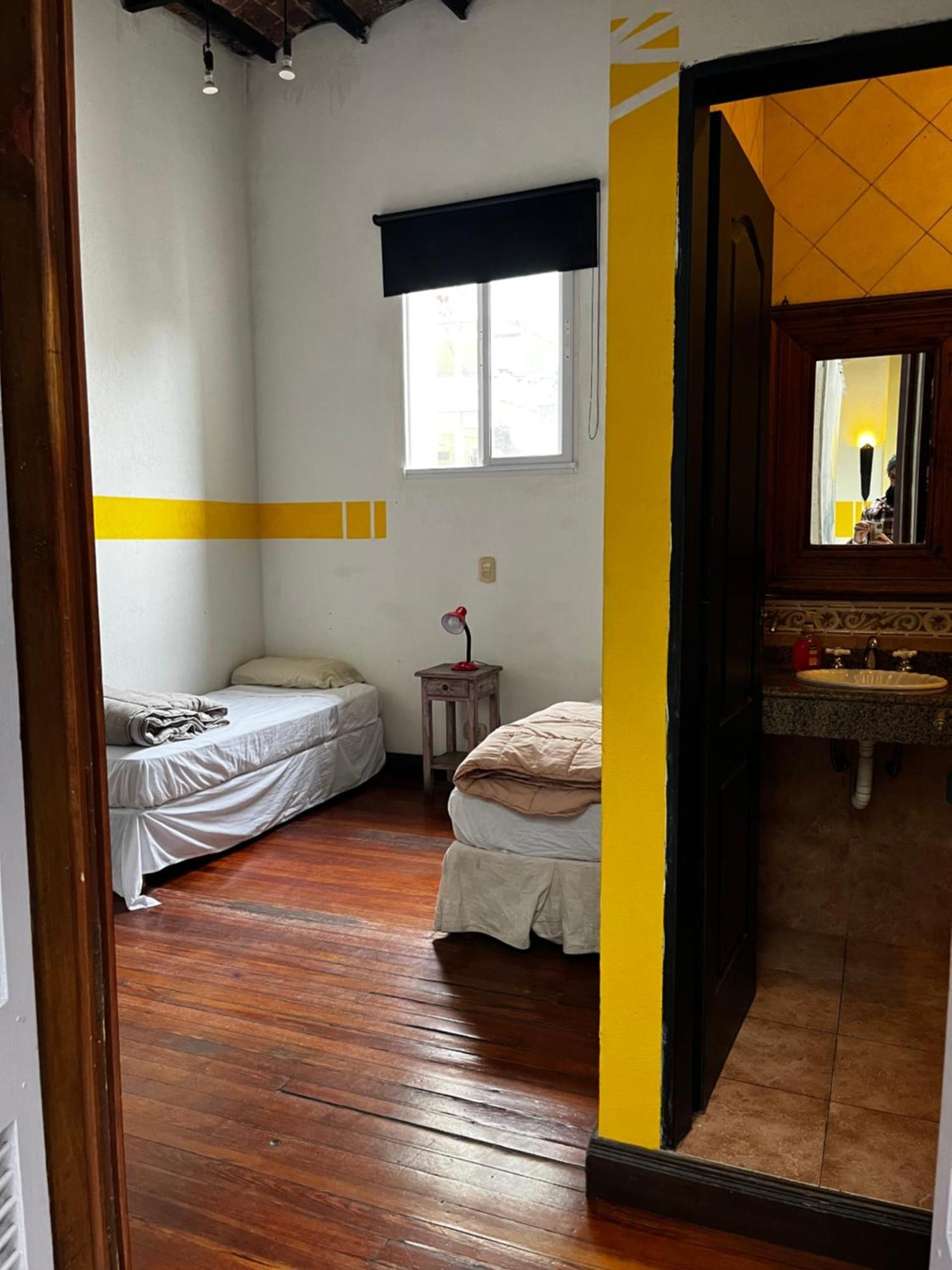 Parla Hostel Buenos Aires Exterior photo